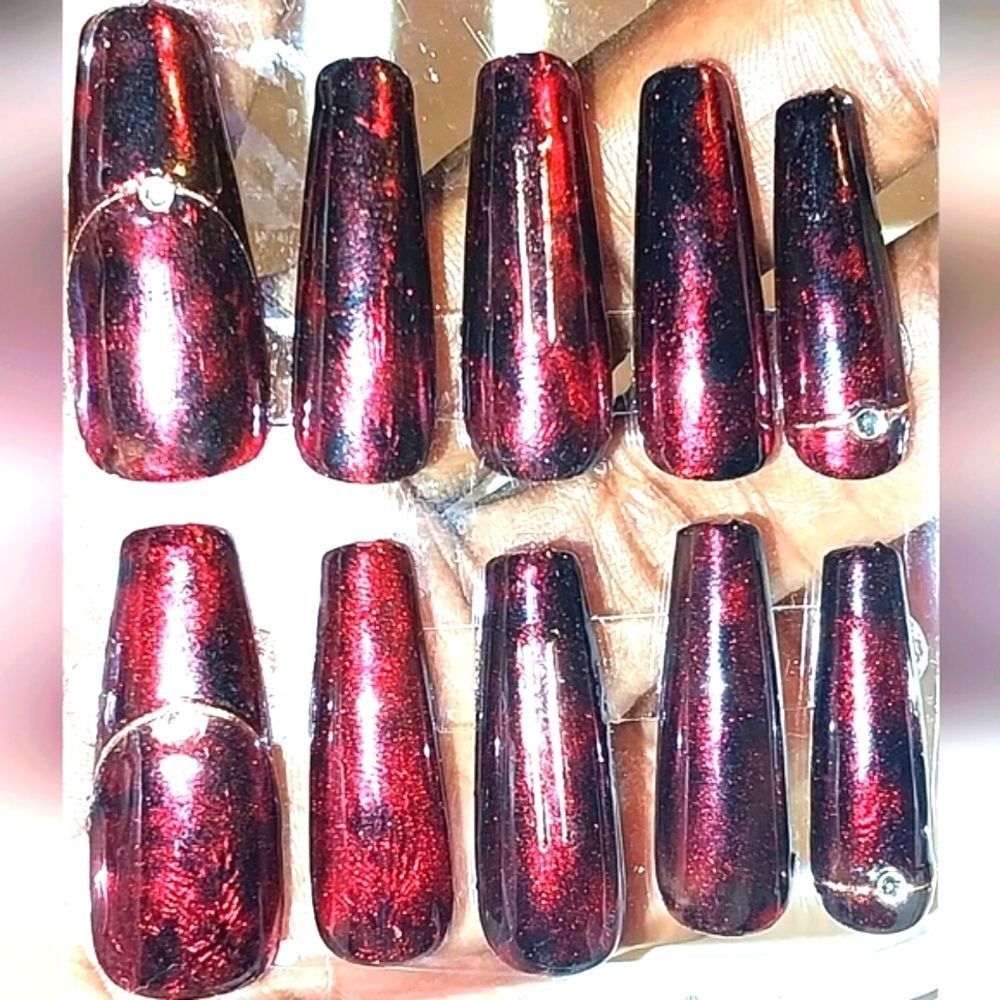 Beautiful hand crafted custom chrome 10pc coffin nails sz medium